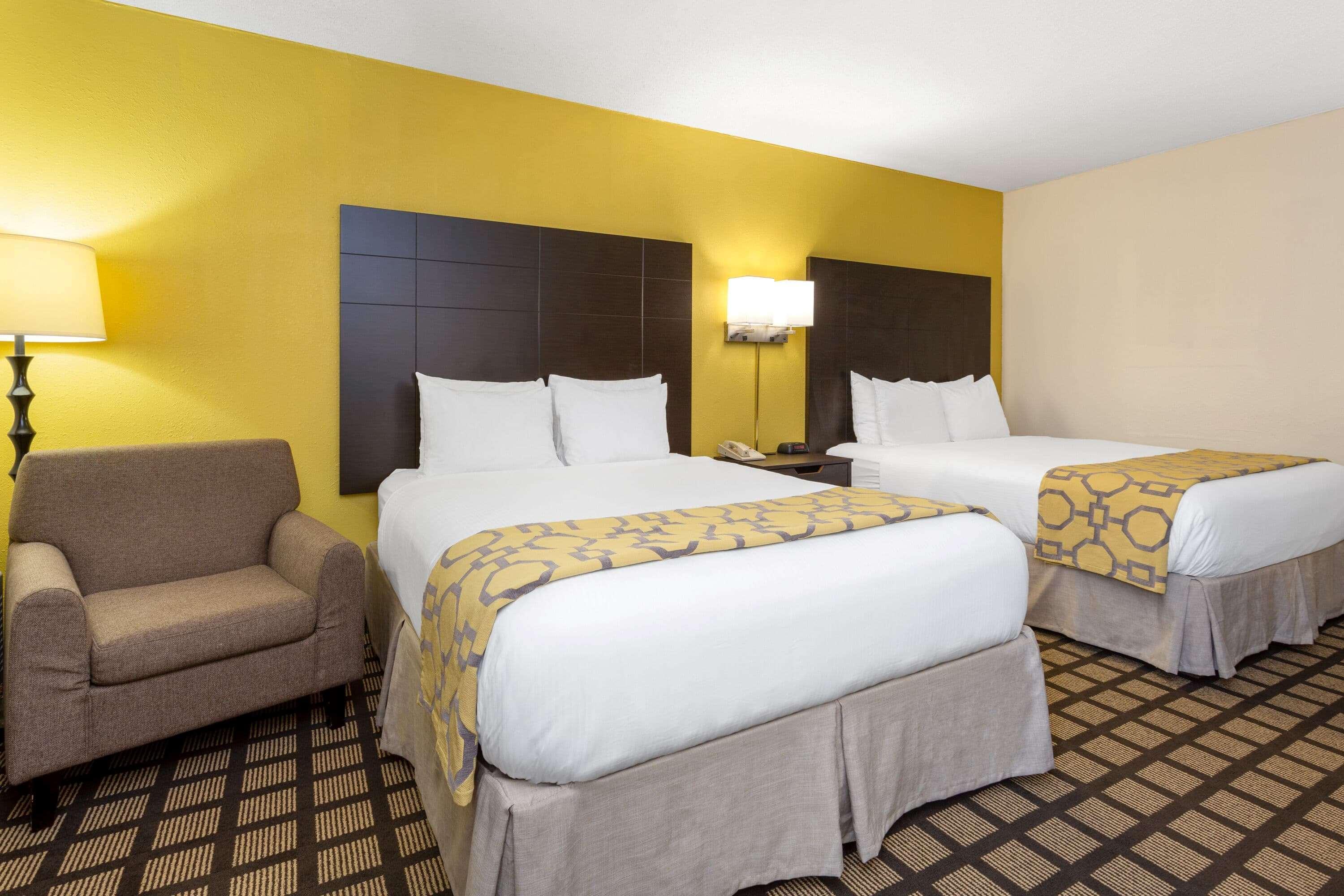 Baymont By Wyndham Queensbury/Lake George Ngoại thất bức ảnh