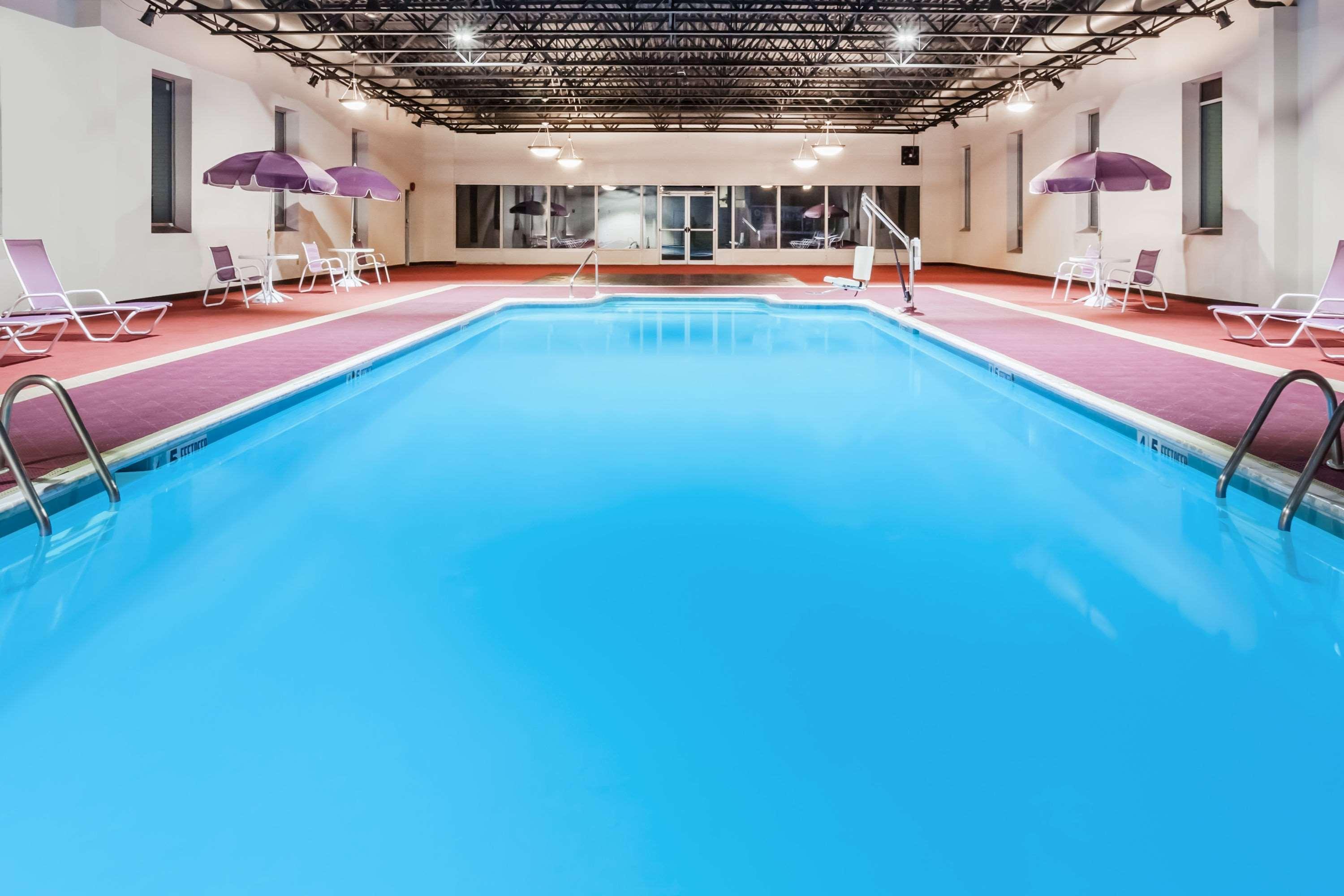 Baymont By Wyndham Queensbury/Lake George Ngoại thất bức ảnh