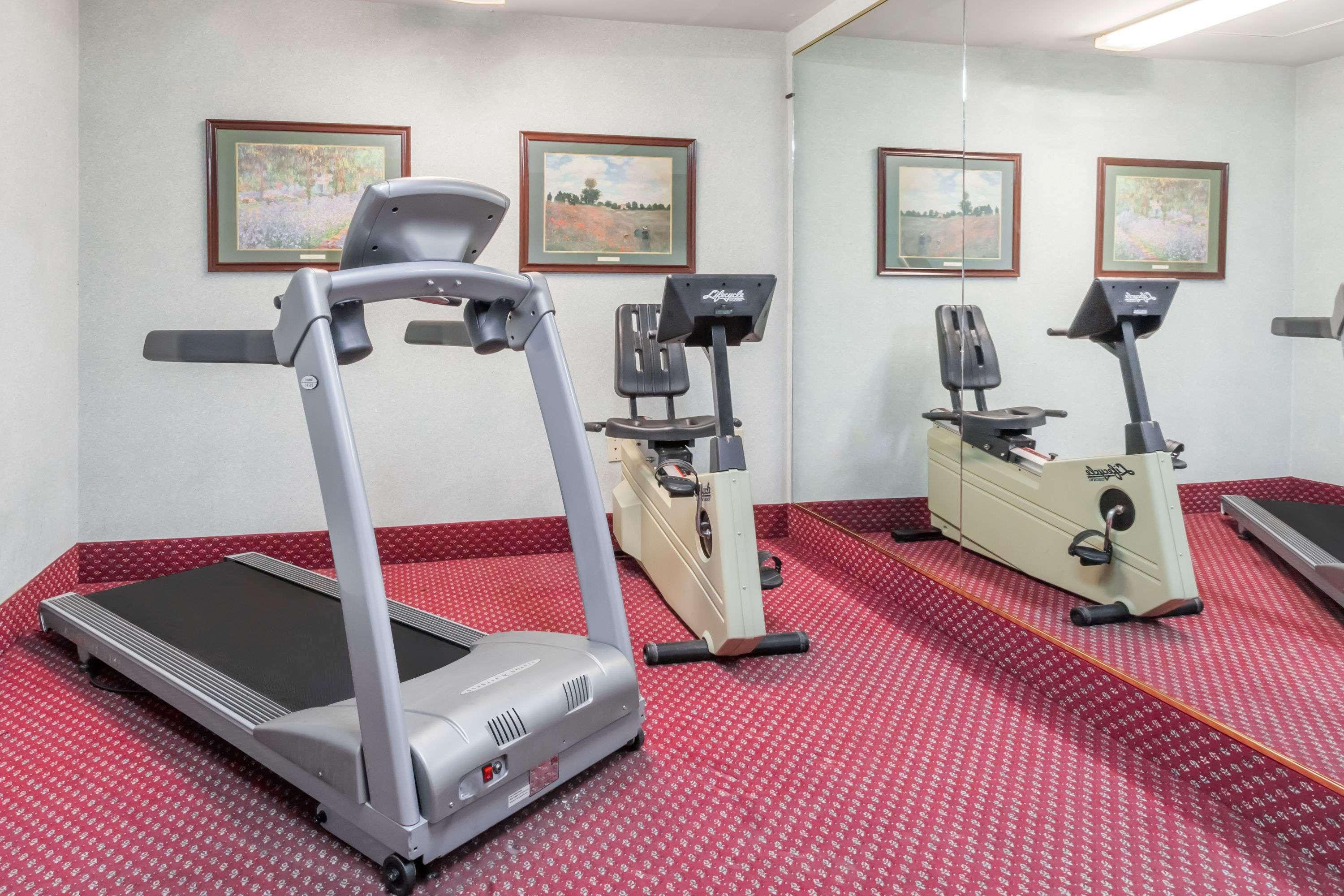 Baymont By Wyndham Queensbury/Lake George Ngoại thất bức ảnh